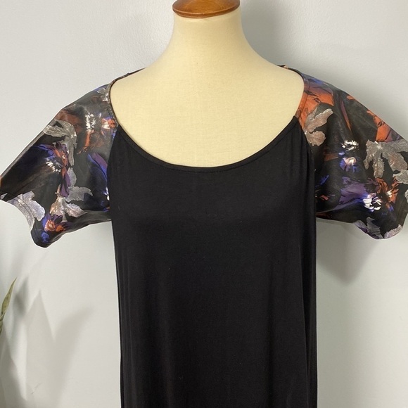 Club L dress - Picture 2 of 9